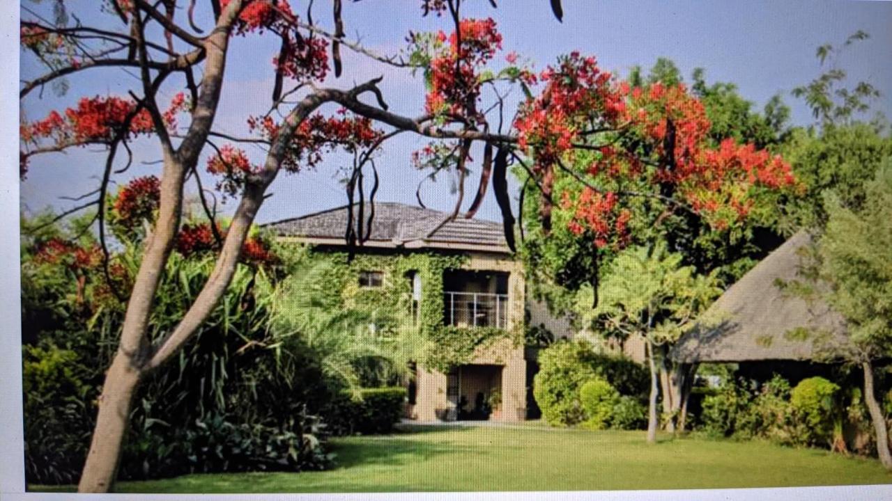 The Residence Villa Chobe Kasane Bagian luar foto